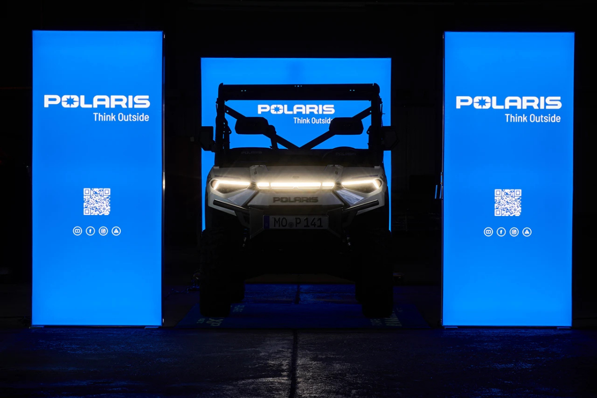 POLARIS - Branded Case (7)